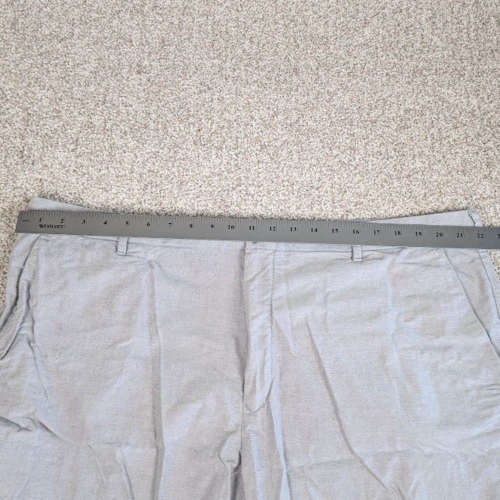 IZOD Men's Gray‎ Textured Flat Front Shorts Size 42 Cotton Blend Casual Summer - Picture 5 of 7